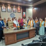 रूस के राष्ट्रपति श्रीमान व्लादिमीर पुतिन संग आए डेलीगेट्स का कुलपति ने किया अभिनन्दन