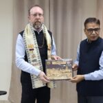 शिक्षा में मानवीय मूल्यों का समावेश हो