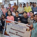 वी.के.एम. कमच्छा की छात्राओं ने एनजीओ विजिट कर जानी कार्यप्रणाली