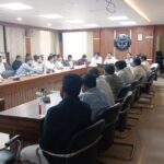 पीएम सूर्य घर मुफ्त बिजली योजना की समीक्षा में जनपद वाराणसी को यूपी में नंबर एक पर लाने पर जोर