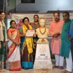 दो कब्रें: प्रेमचंद की कहानी ने दिया मानवता का संदेश