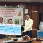 सीएम ने डीबीटी से बांटी राहत राशि, वाराणसी के हजारों किसानों को मिला मुआवजा